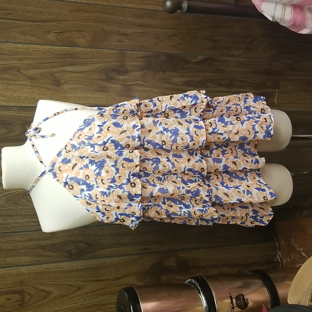 NWT Floaty floral tiered ruffle top
